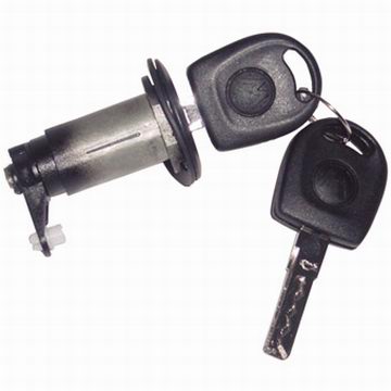 Cilindro do porta-malas com chave - mecânica Gol 2/4 portas após 2002 AUTO PEÇAS XAVIER 24 HORAS 